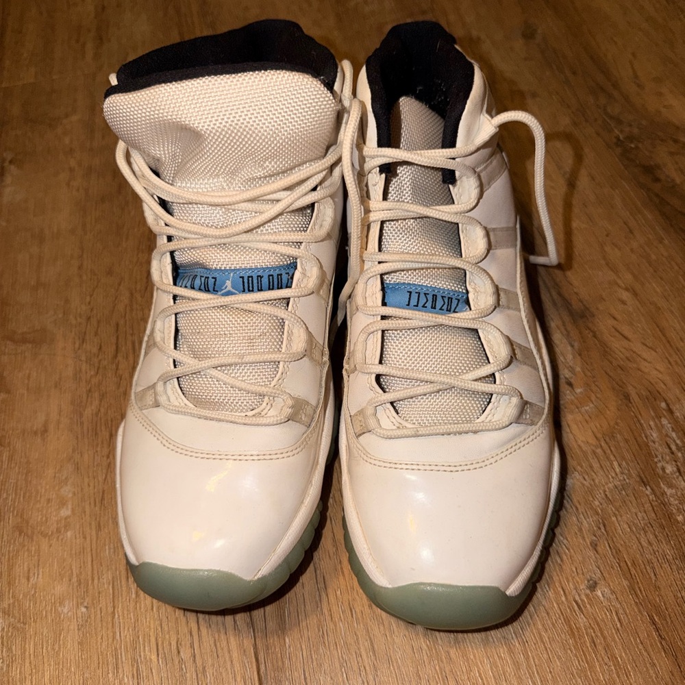 Air Jordan 11 “Legend Blue” Youth Sneakers